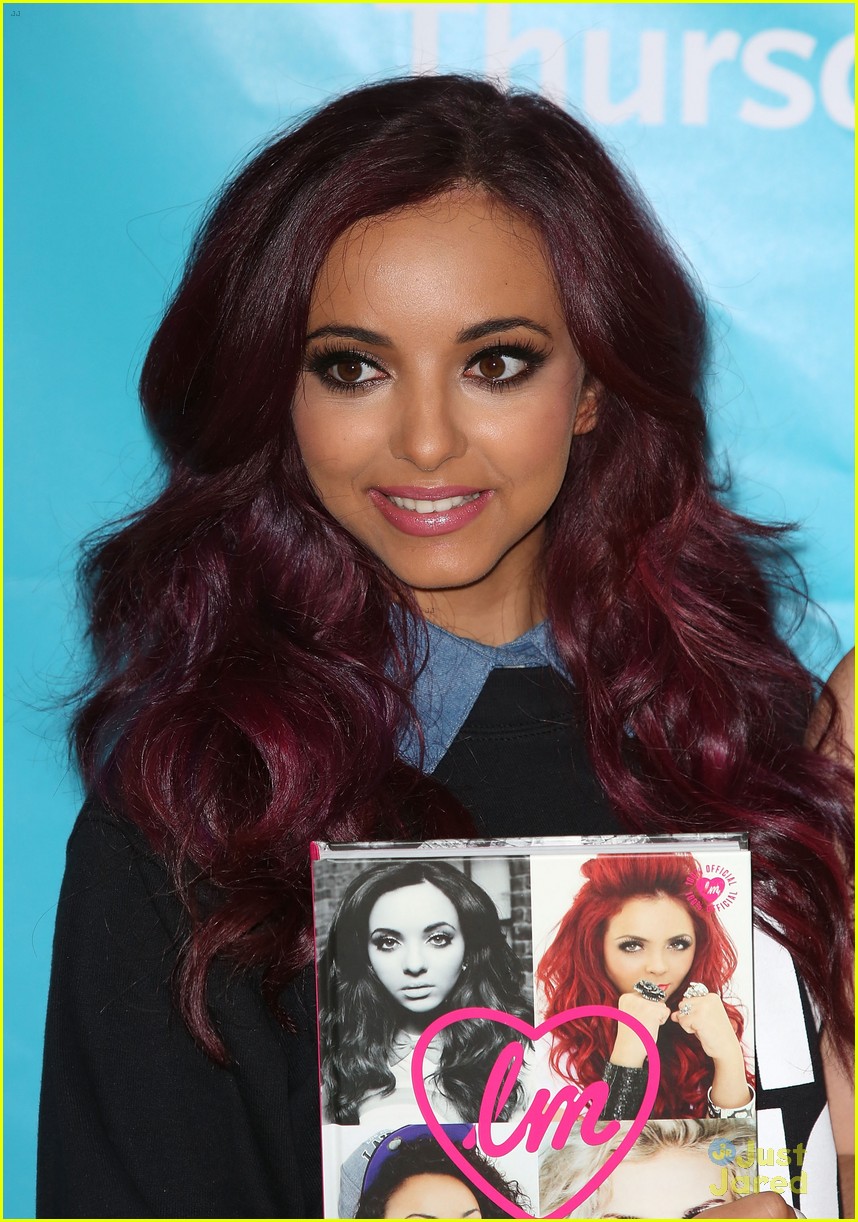 little mix book signing 07