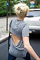 miley cyrus backless shirt philly 03