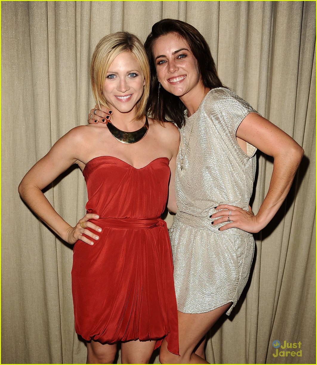 brittany snow jessica stroup can 04