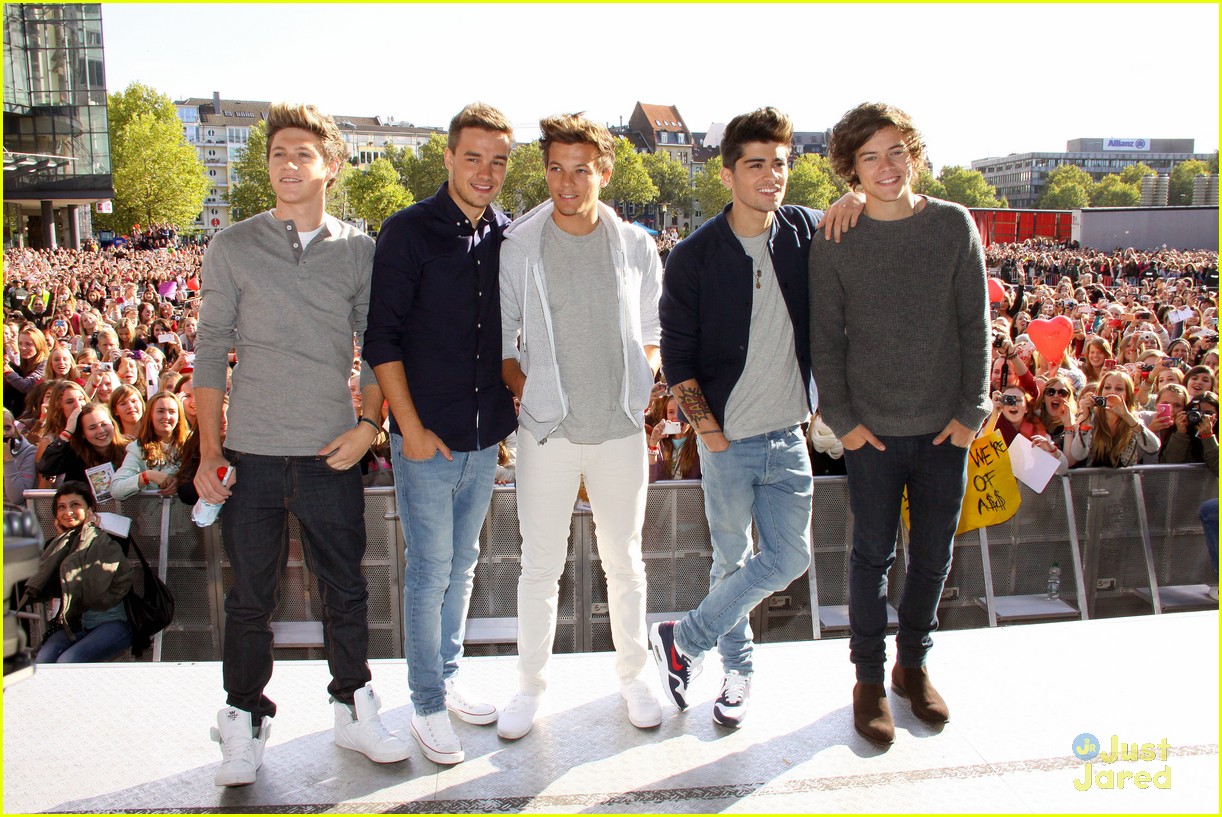 one direction germany signing 04