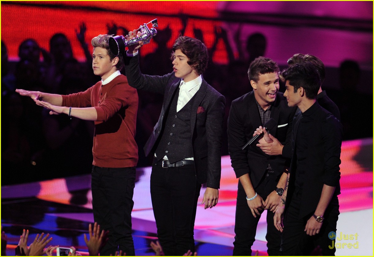 one direction vma performance 16