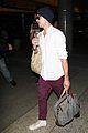 zac efron arrives home from venice 03