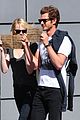 emma stone andrew garfield lunch signs 10