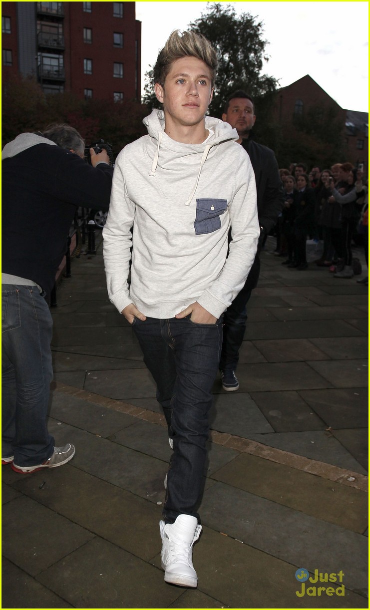 one direction key 103 arrival 06