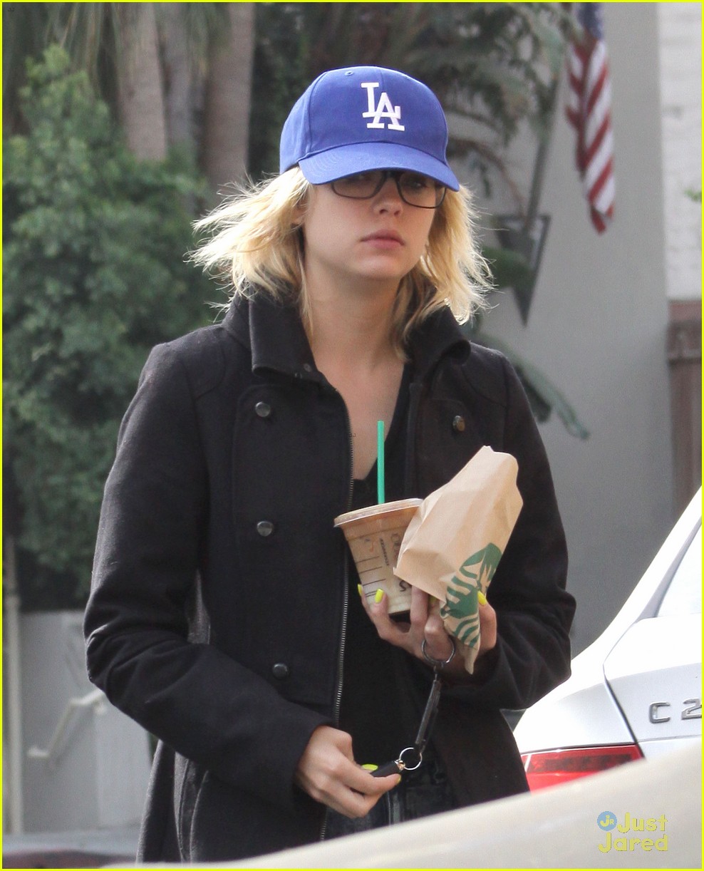 ashley benson late to gangnam style party 02