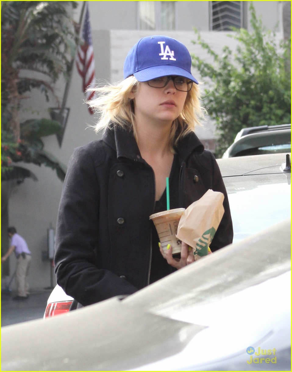 ashley benson late to gangnam style party 10