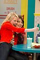 emma stone icarly first look 03