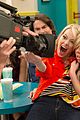 emma stone icarly first look 07