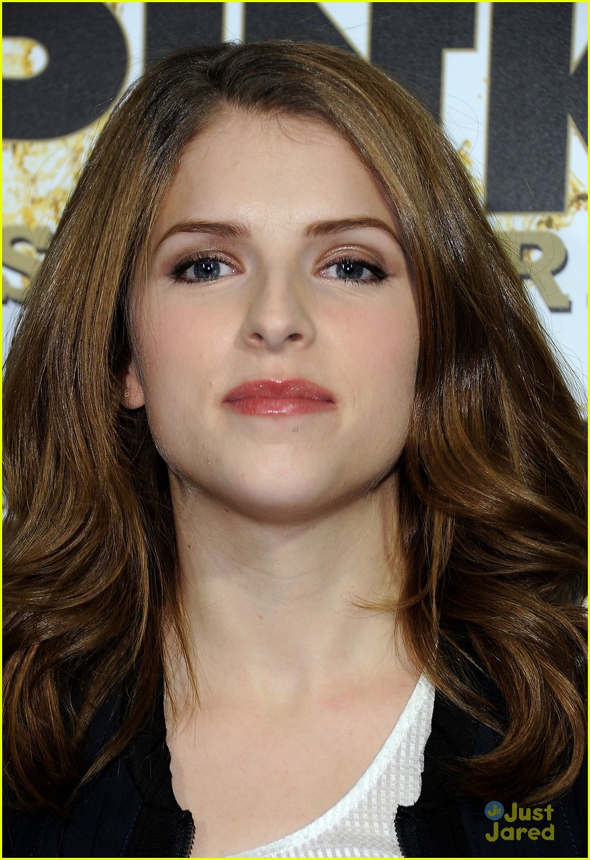 anna kendrick pitch perfect riff off was challenging 07