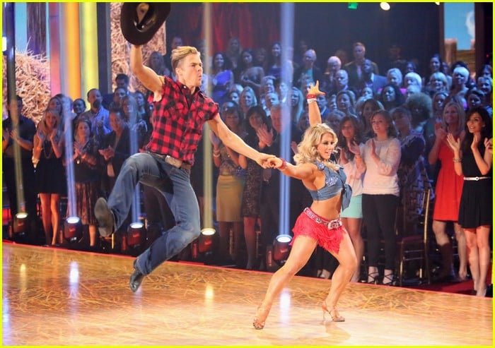 Shawn Johnson Derek Hough Country Cha Cha on Dancing With The