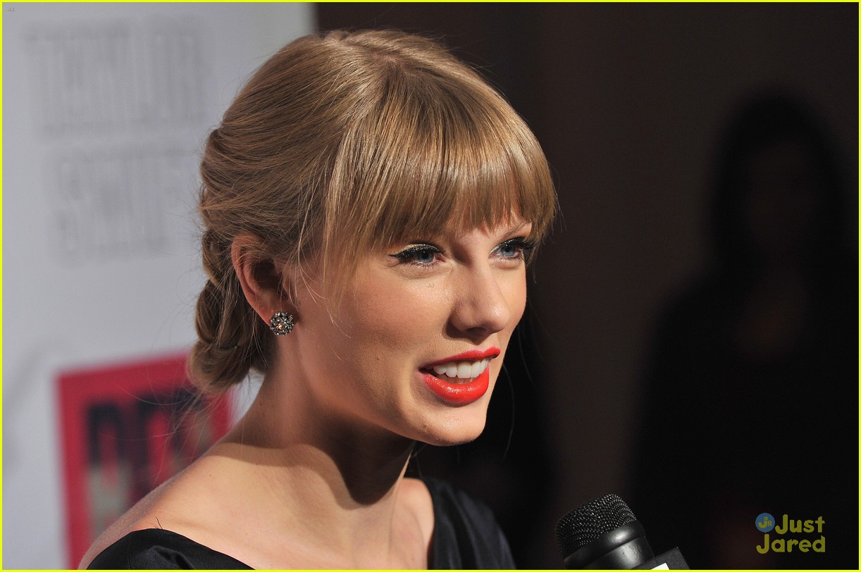 taylor swift red listening party 02
