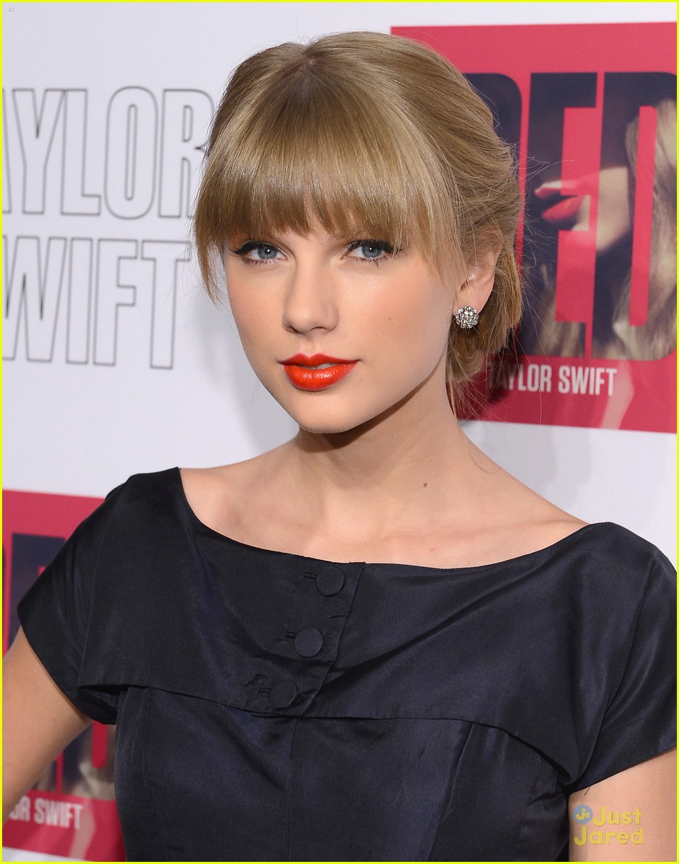 taylor swift red listening party 15