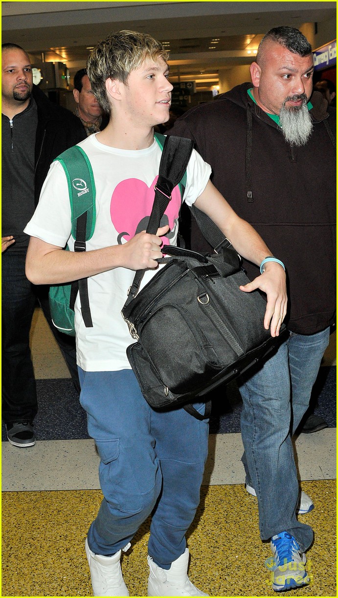 one direction jfk arrival 06