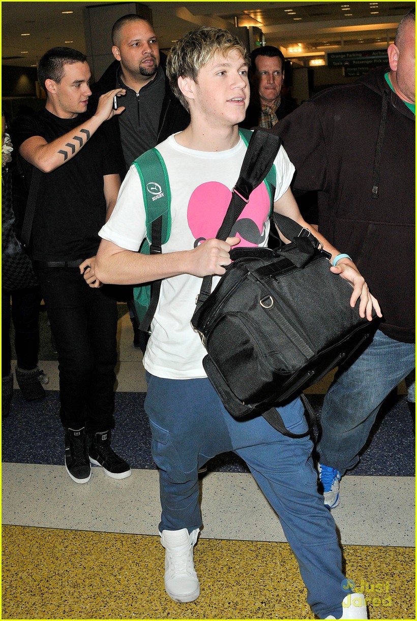 one direction jfk arrival 10