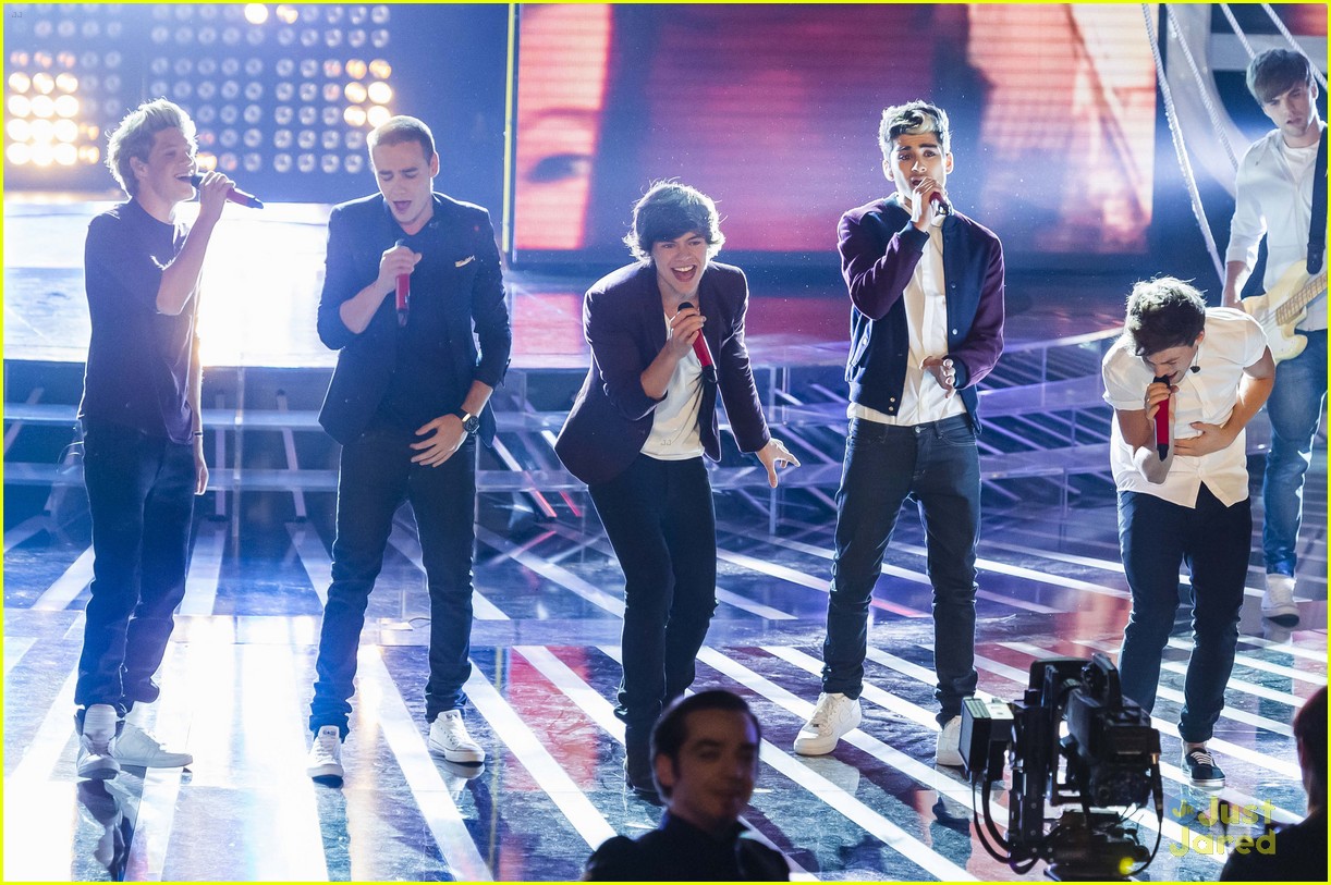 one direction x factor italy 03