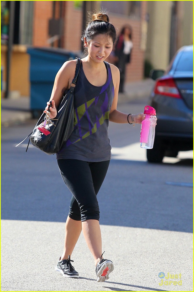brenda song gym time tuesday 08