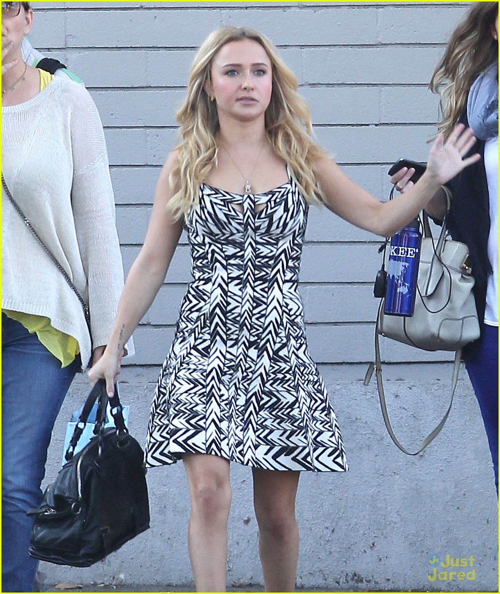 hayden panettiere grove extra appearance 09