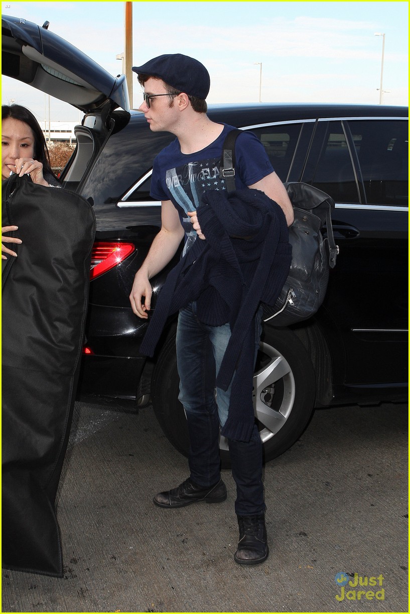 lea michele chris colfer jet to nyc for glee filming 08