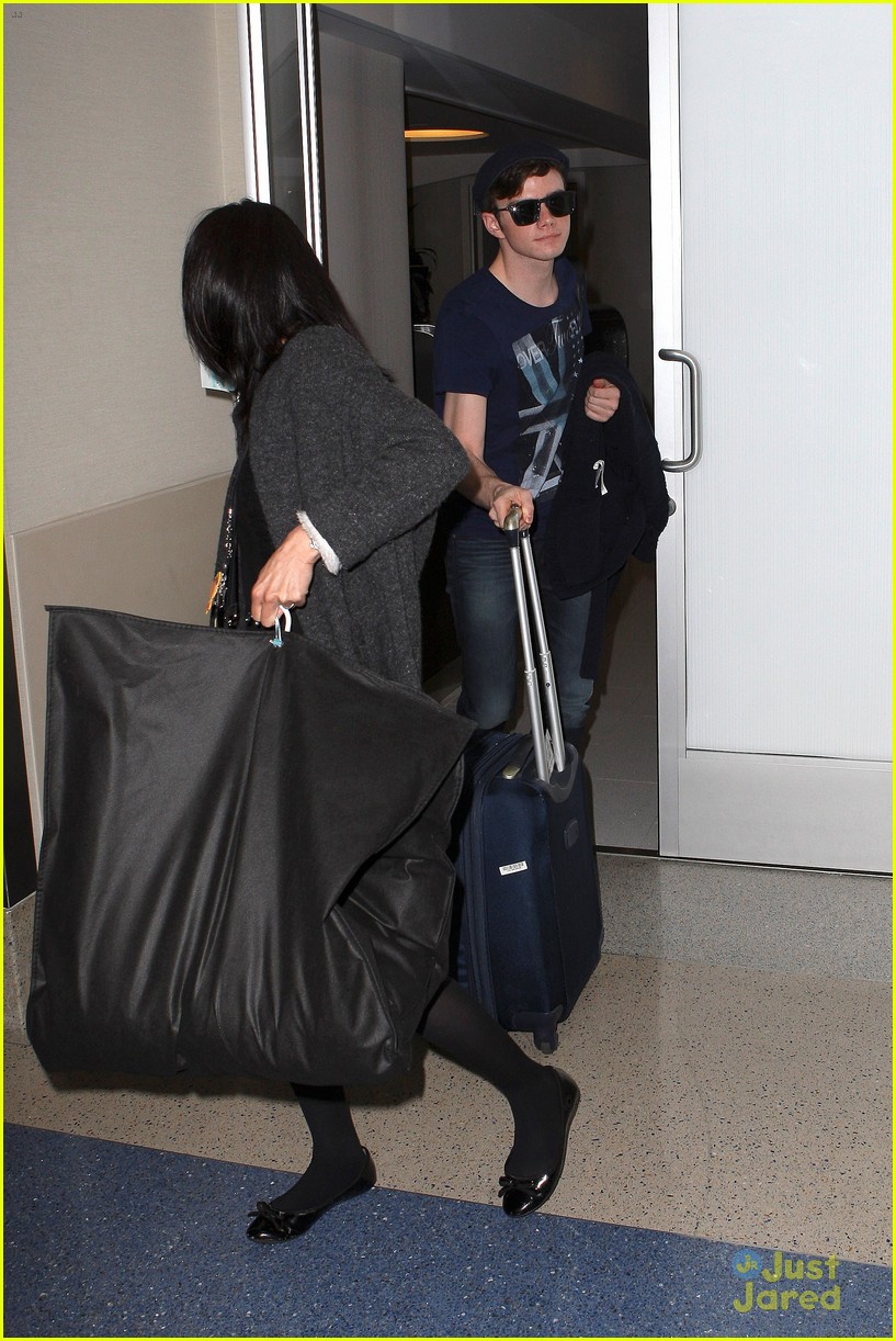 lea michele chris colfer jet to nyc for glee filming 09