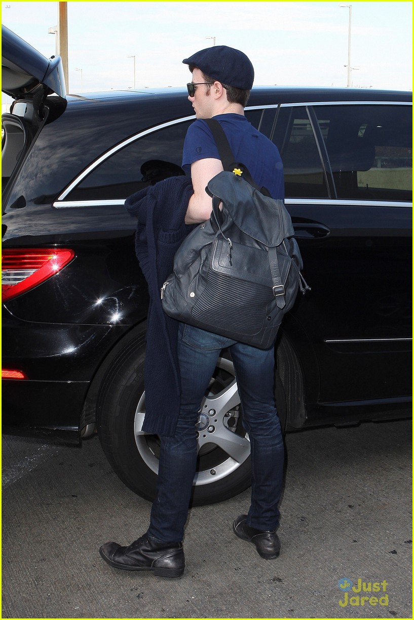 lea michele chris colfer jet to nyc for glee filming 10