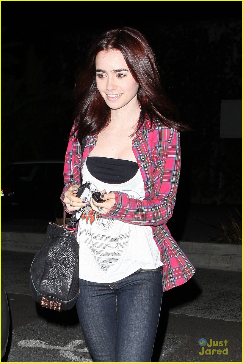 lily collins shorter hair 04