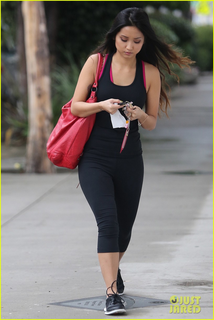 brenda song hits the gym 07