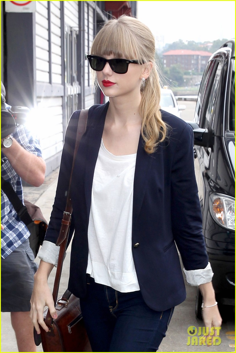 taylor swift today performance 02