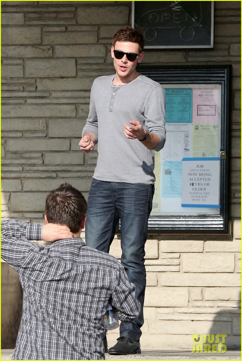 cory monteith skating in burbank 12