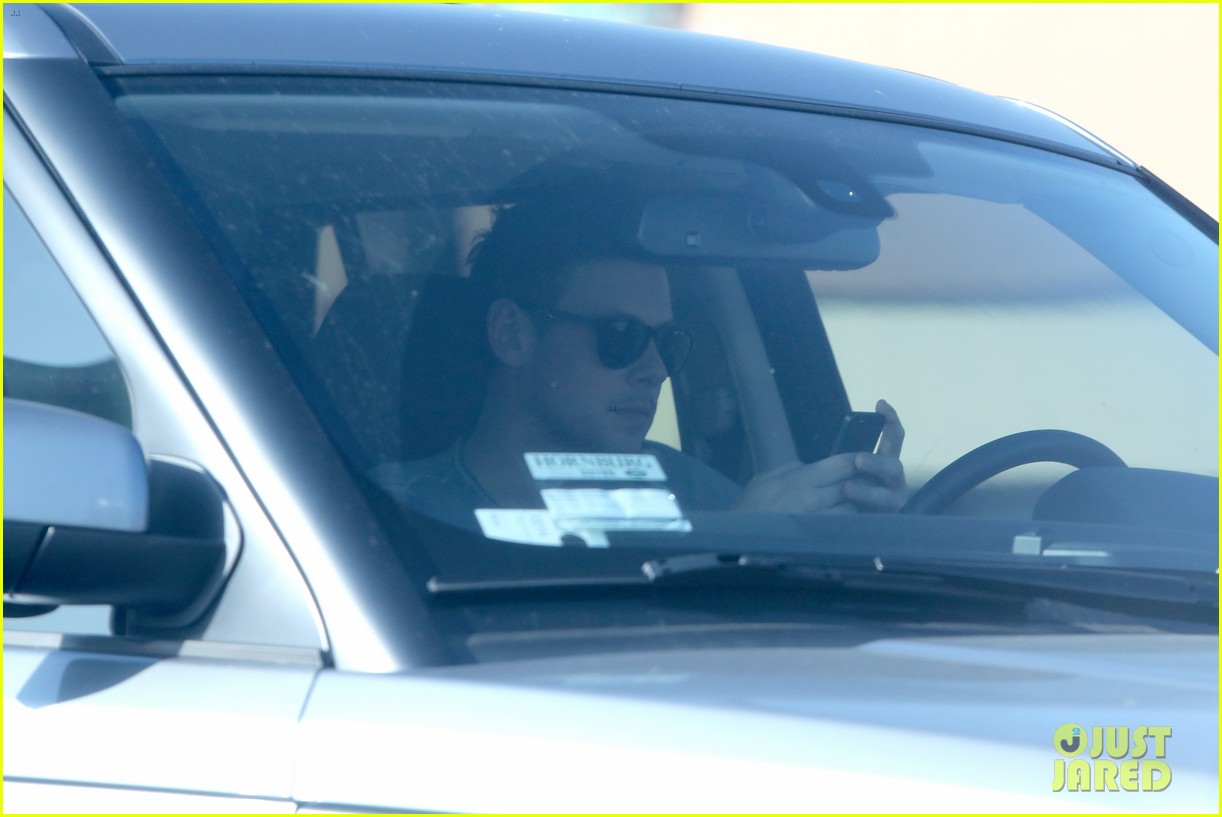 cory monteith skating in burbank 16