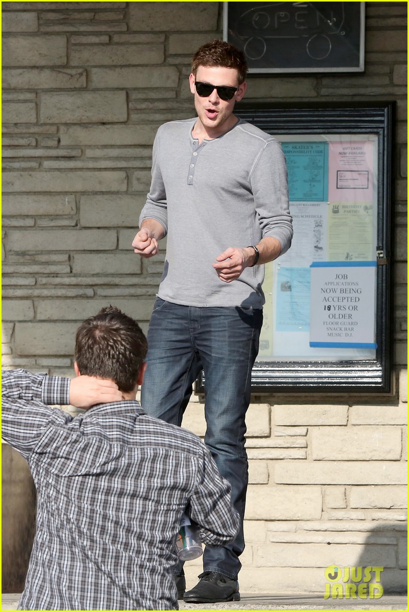 cory monteith skating in burbank 17