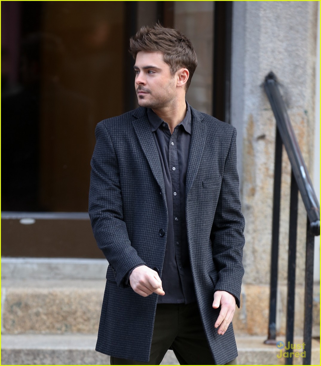 zac efron dating filming 05