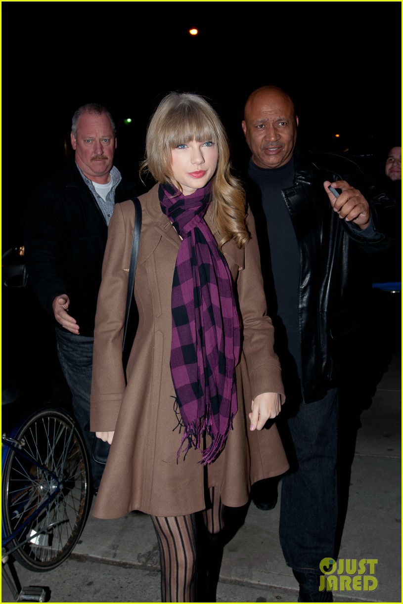 taylor swift back in nyc 02