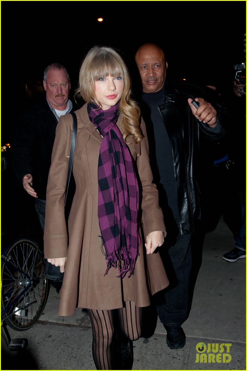 taylor swift back in nyc 06