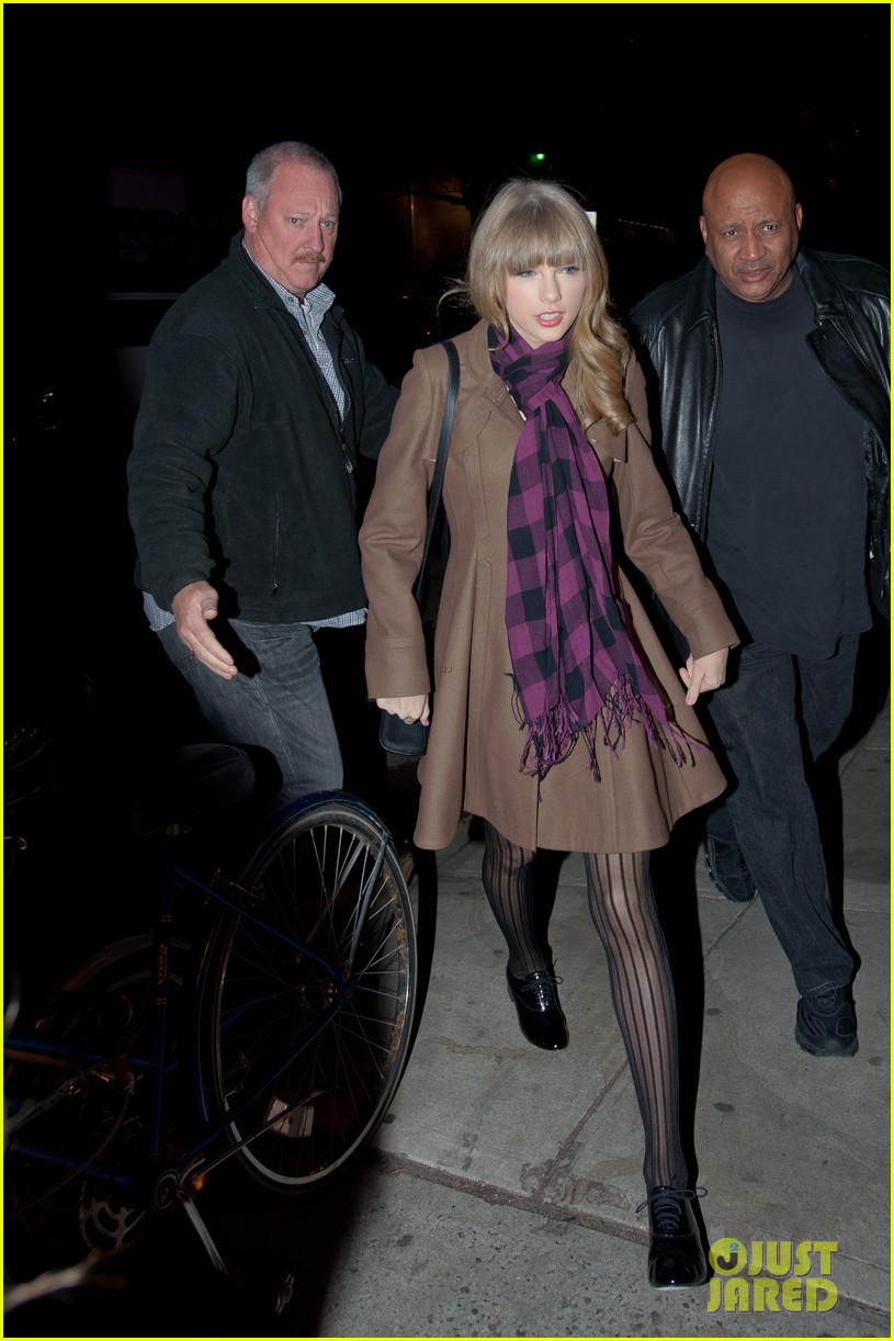 taylor swift back in nyc 11