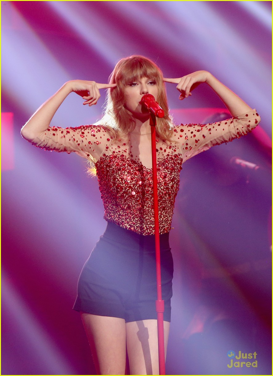 Taylor Swift: Jingle Ball 2012! | Photo 514040 - Photo Gallery | Just ...