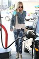 ashley tisdale gas station stop 01
