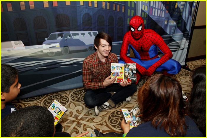drake bell read with marvel 04