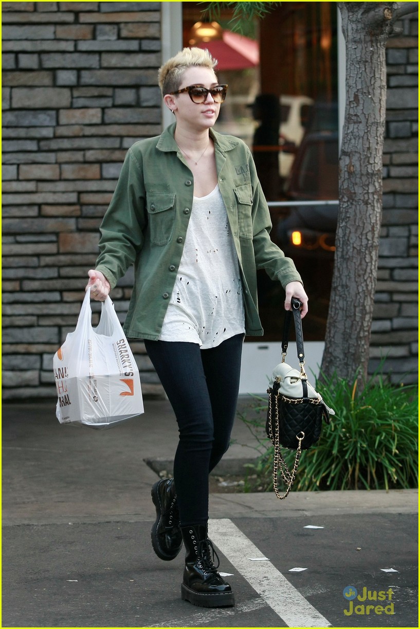 miley cyrus sharkys take out 04