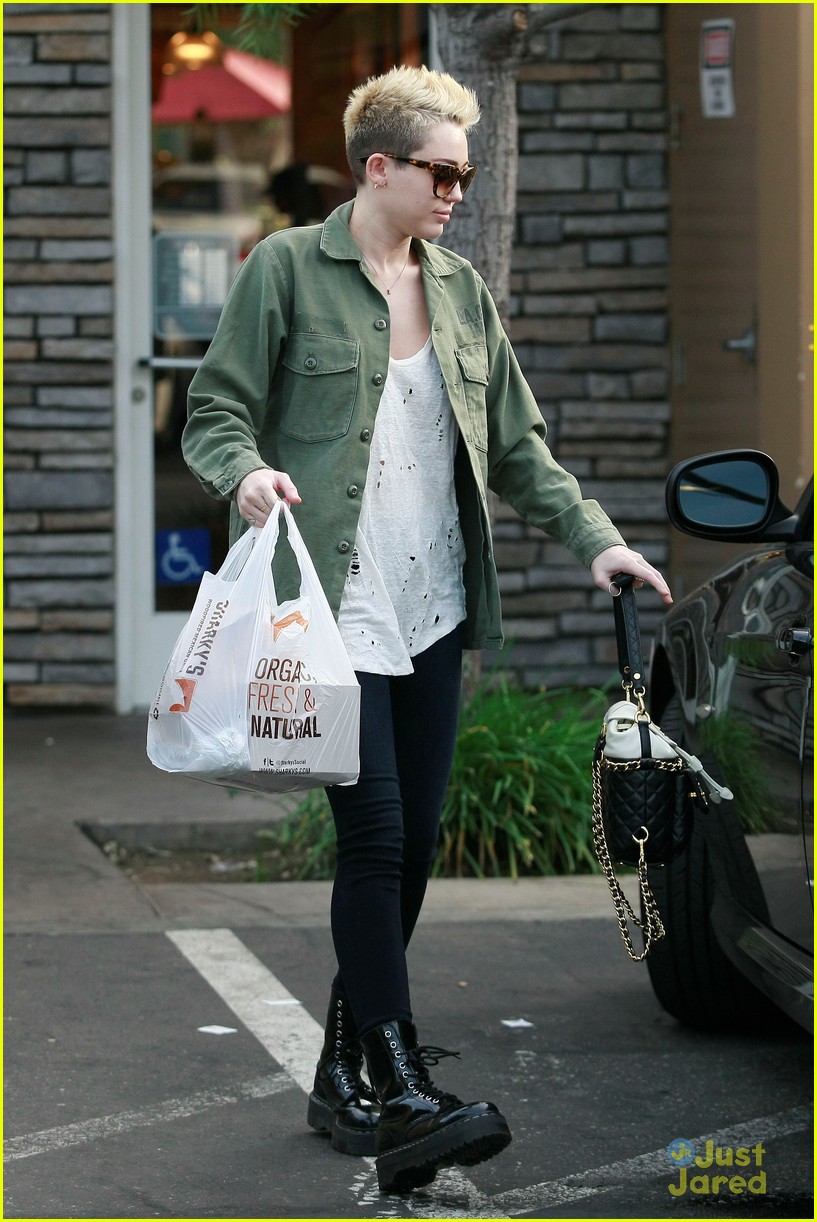 miley cyrus sharkys take out 05