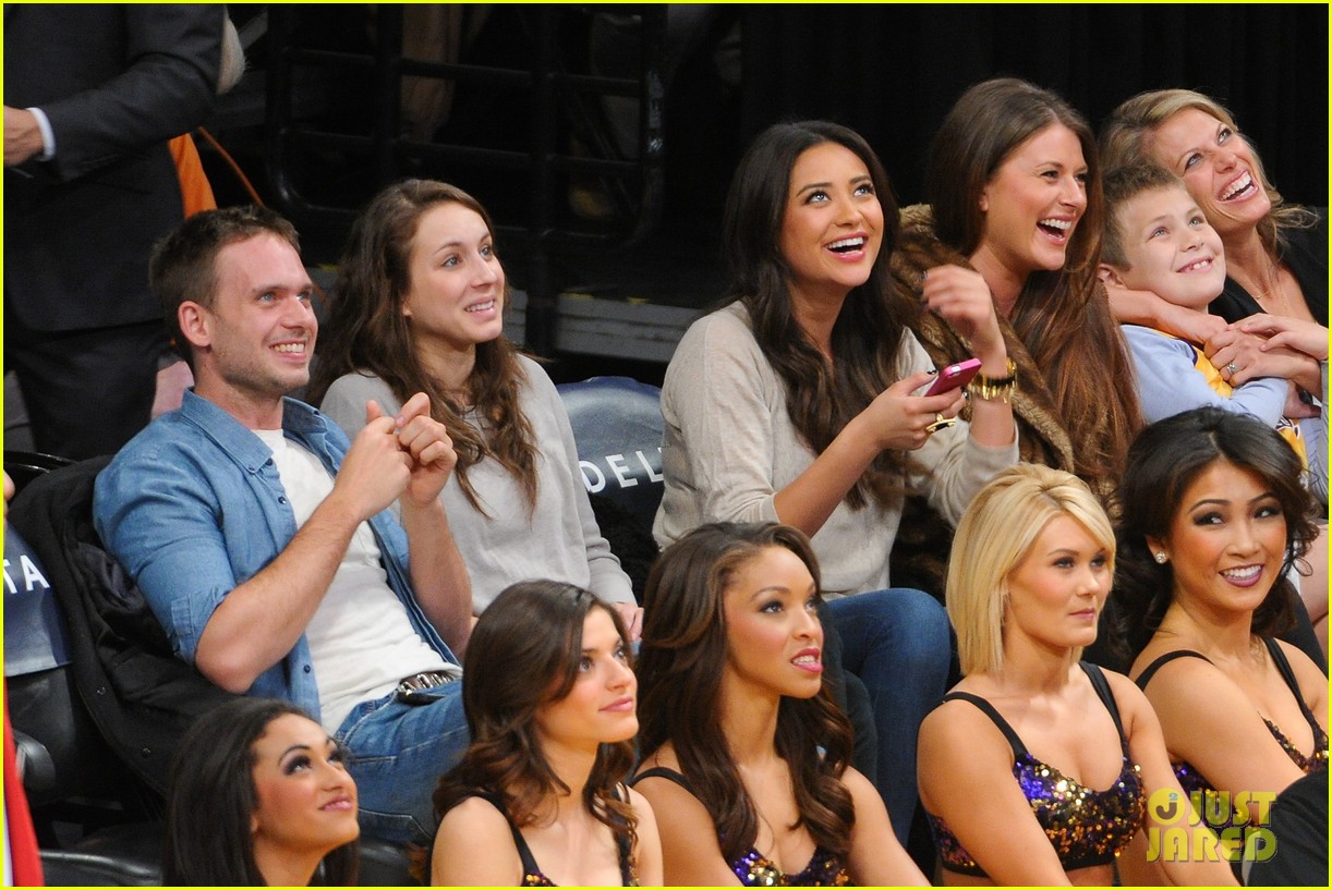 shay mitchell troian bellisario lakers game girls 03
