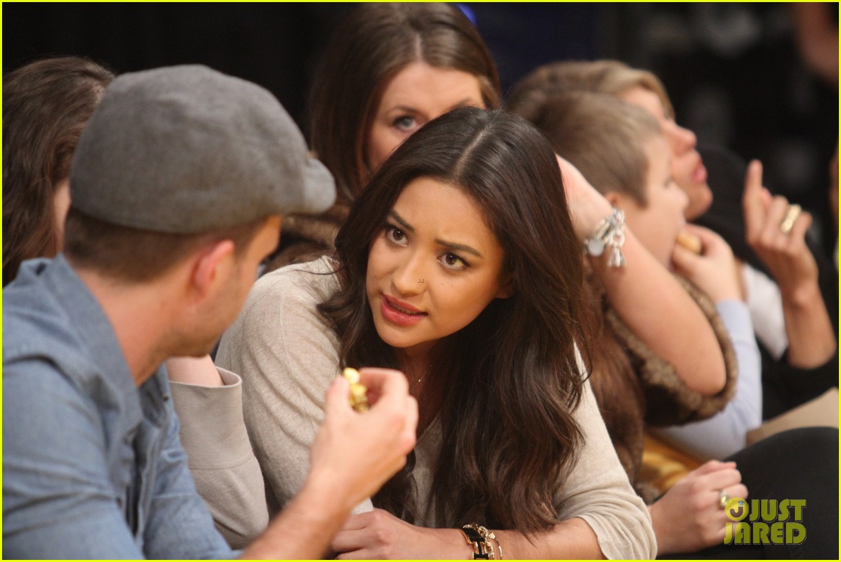 shay mitchell troian bellisario lakers game girls 05