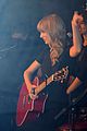 taylor swift private yacht performance 07