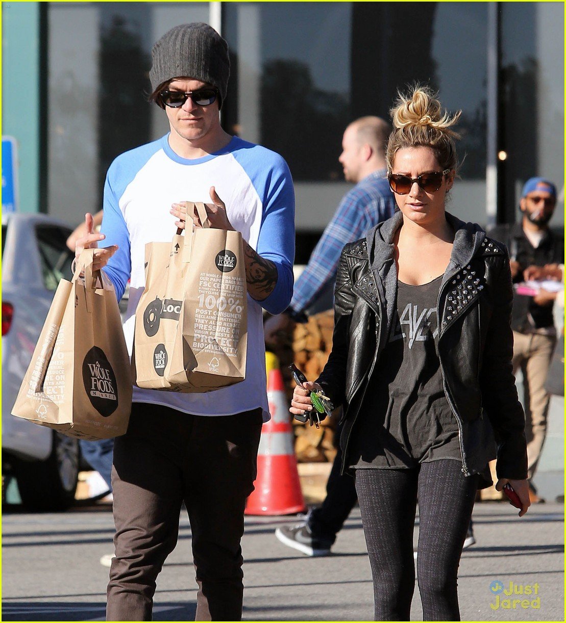 ashley tisdale chris french whole foods 02