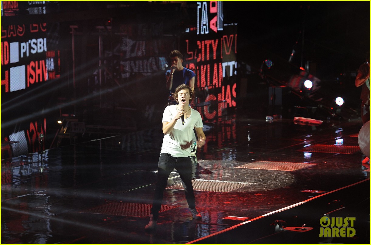 one direction o2 arena performance 28