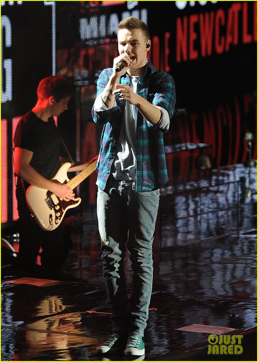 one direction o2 arena performance 29