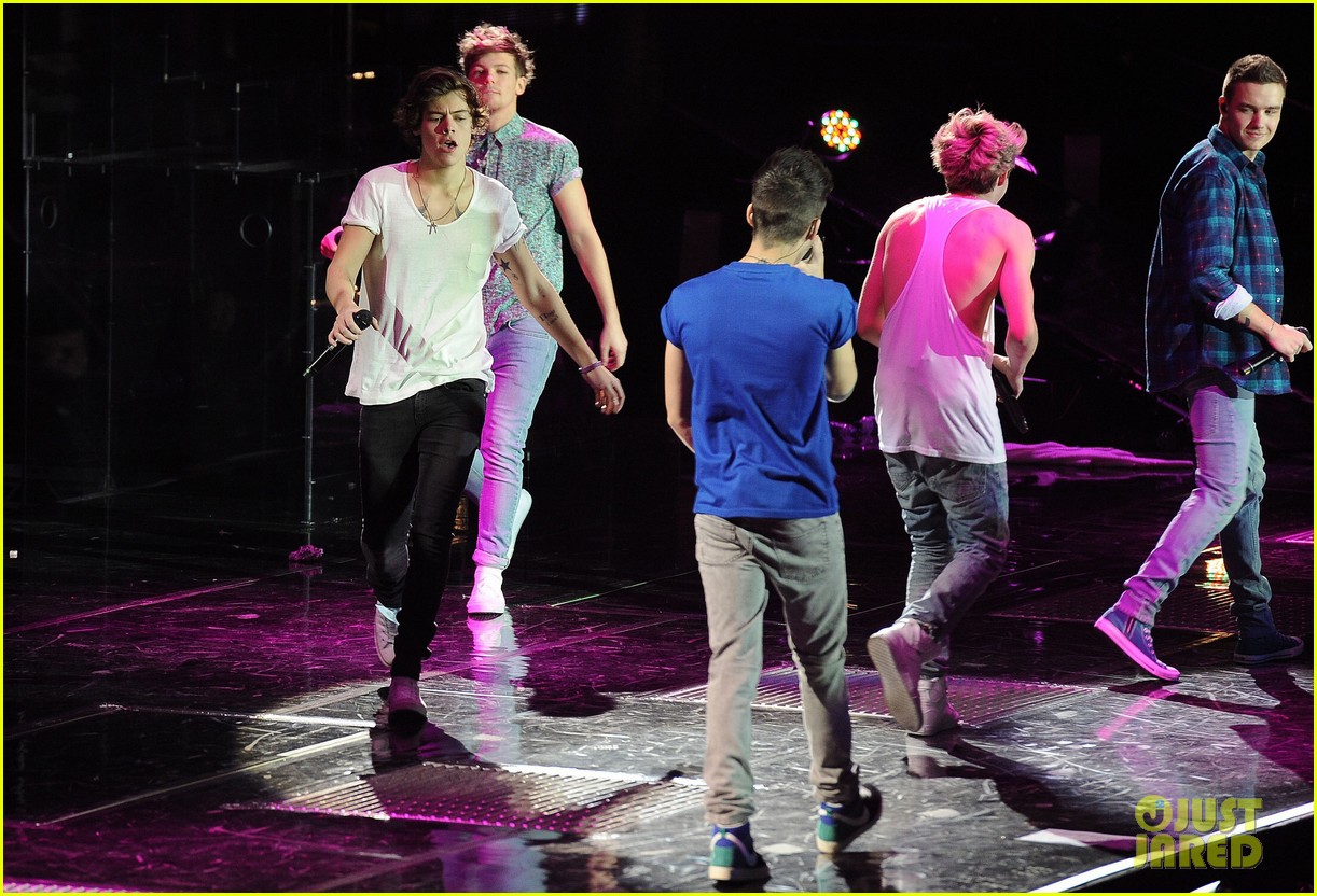 one direction o2 arena performance 45