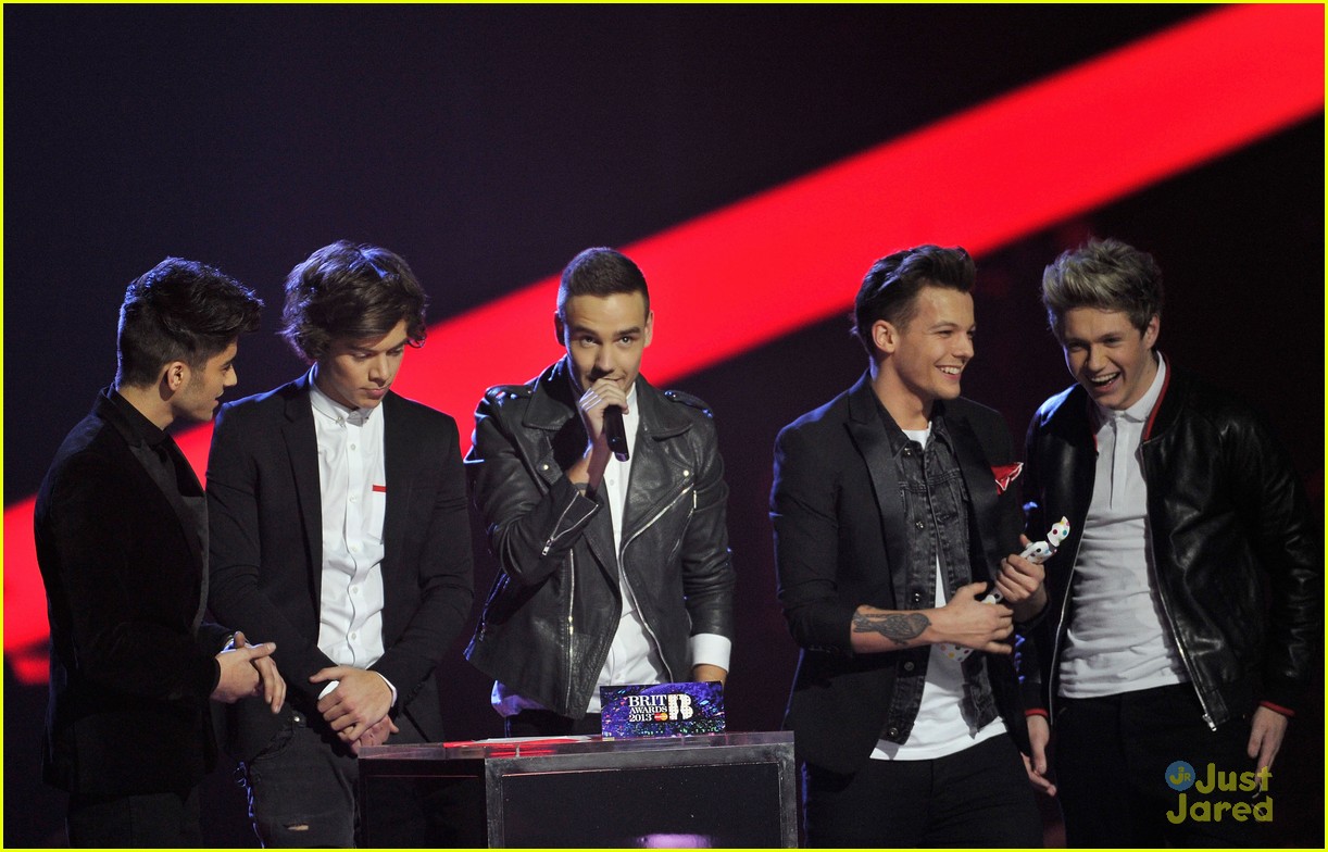 one direction brit awards performance 02