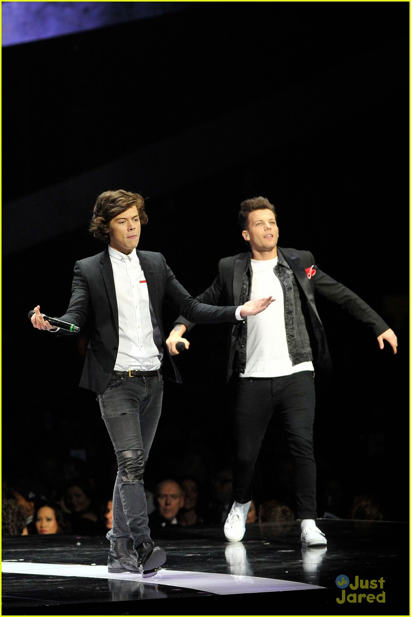 one direction brit awards performance 14