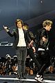 one direction brit awards performance 04