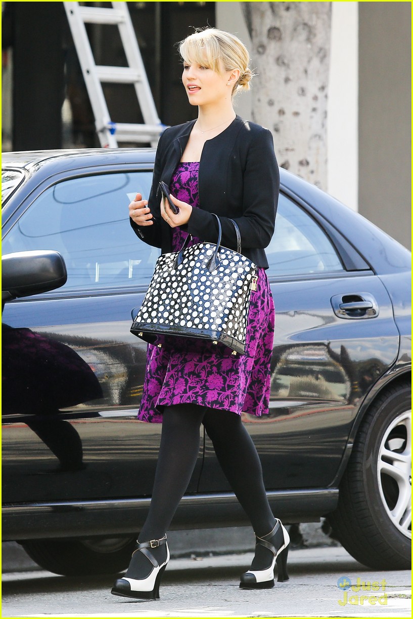 dianna agron fig olive lunch with friends 10